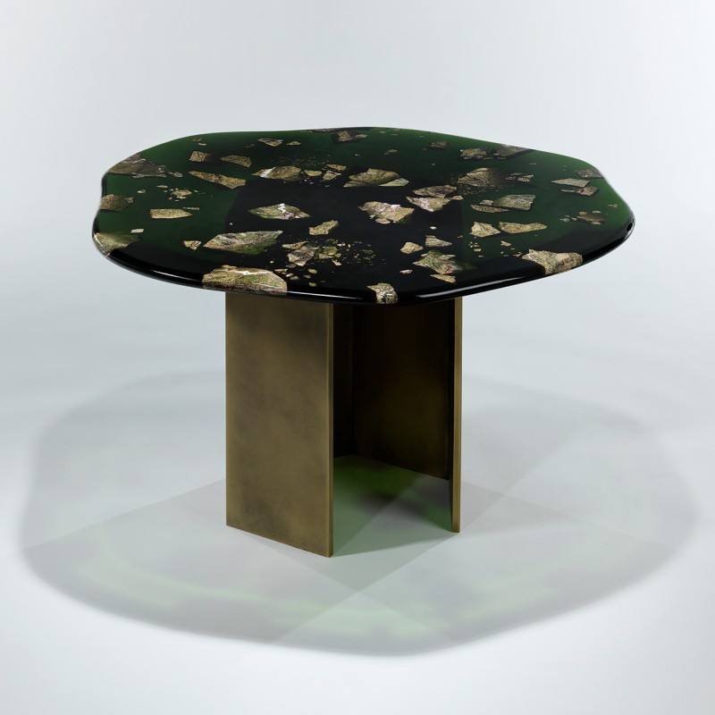 <a href="https://www.galeriegosserez.com/artistes/t-sakhi.html"> T SAKHI </a> - Reconciled Fragments - Side table "Green Forest"